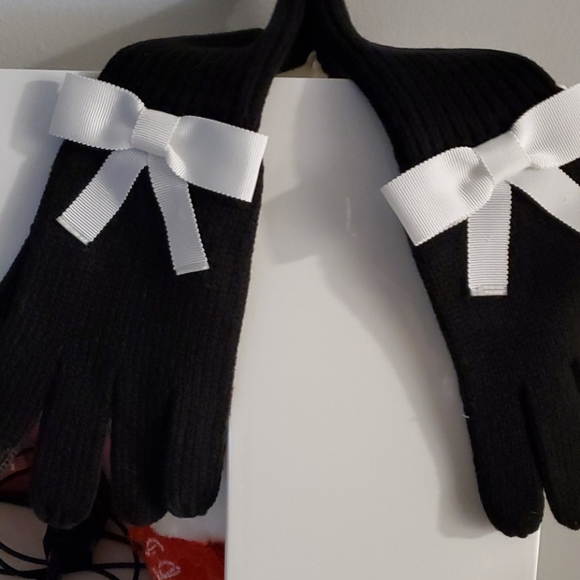 Kate Spade grosgrain bow beanie and glove set - Picture 3 of 3